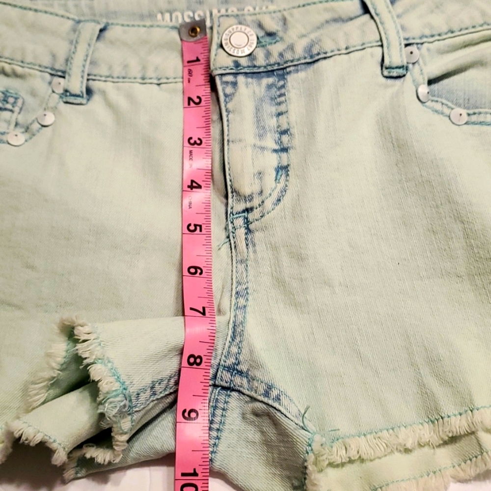 Mossimo Supply Co Short size 9 Good condition